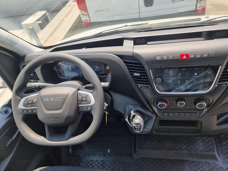 Iveco Daily (2026) 35S16A8/2,3L/automat/LED - fotka 9 z 9