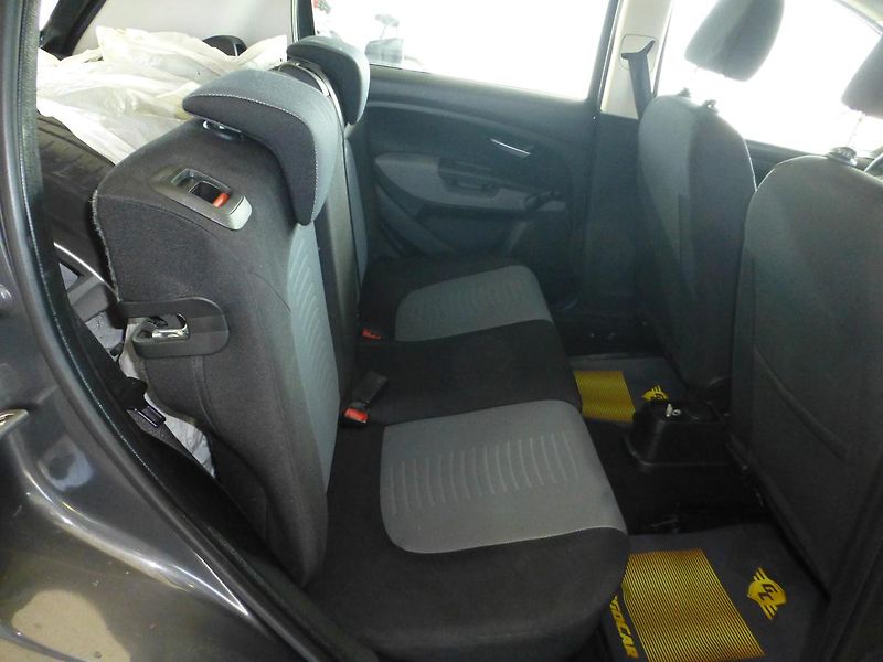 Fiat Punto (2008) 1,3JTD*KLIMATIZA*+SADA ALU KOL - fotka 19 z 24