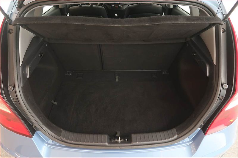 Hyundai i30 (2011) 1.4 CVVT, ČR,1.maj, Tempomat - fotka 13 z 15