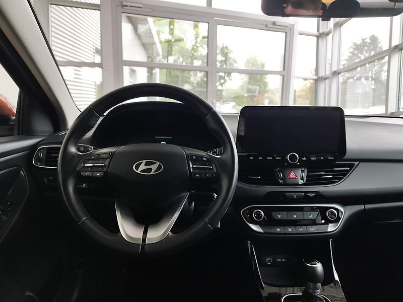Hyundai i30 (2024) 1.0 T-GDi 74kW DCT Family - fotka 11 z 21