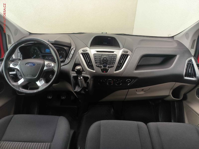 Ford Transit Custom (2017) 2.0TDCi L2 6míst, Trend - fotka 8 z 18