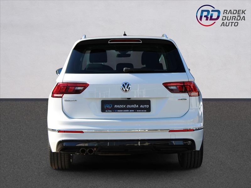 Volkswagen Tiguan 2,0 TDI  1.MAJ,A/T,4x4,R-LINE - fotka 6 z 41
