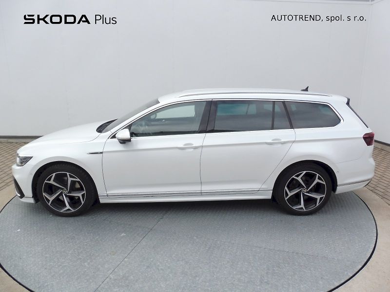 Volkswagen Passat (2022) Elegance 2,0 TDI 147kW DSG 4MO - fotka 3 z 30