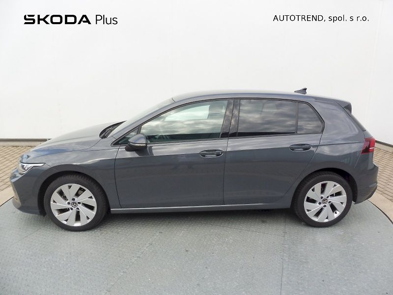 Volkswagen Golf (2025) People 1,5 TSI 85kW - fotka 3 z 26