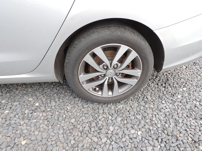 Hyundai i30 (2019) Combi 1.6CRDi,100kw,automat,ČR - fotka 9 z 49