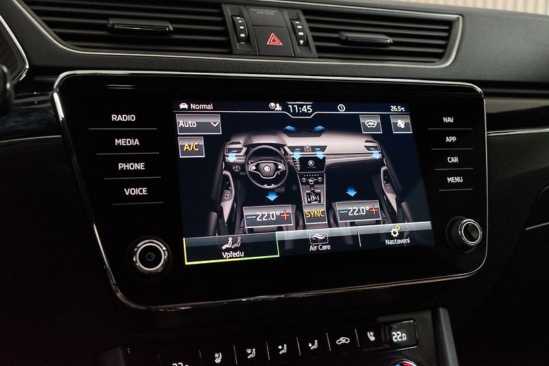 Škoda Superb TDI 147kW L&K 4x4*DPH*ČR 1.MAJ - fotka 34 z 48