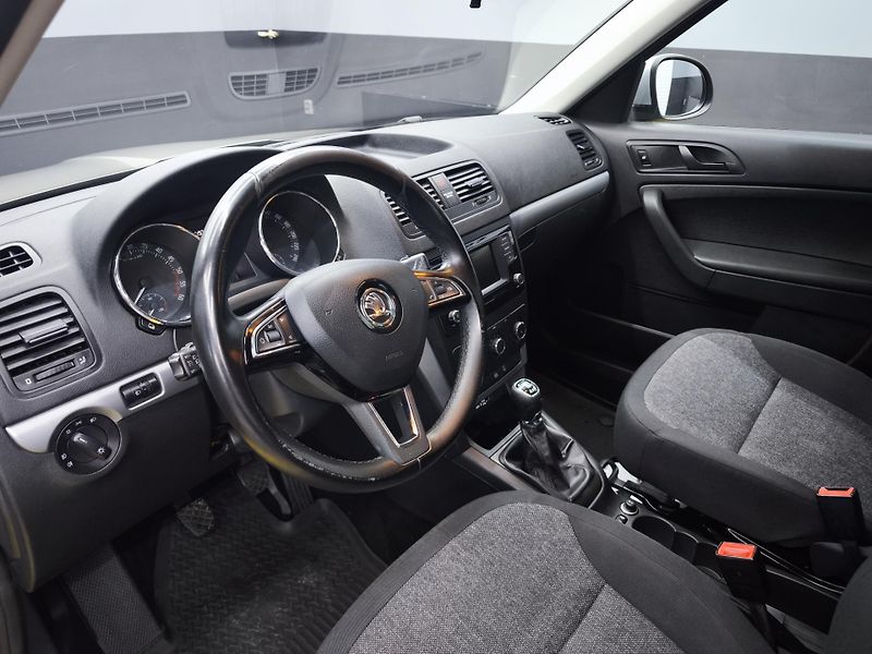 Škoda Yeti (2016) Cool Edition Outdoor 2.0 4x4 - fotka 22 z 24