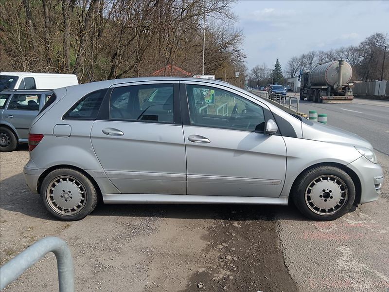 Mercedes-Benz Třídy B 2,0 CDi Automat - fotka 13 z 22