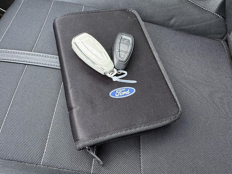 Ford Kuga (2011) 2.0TDCi AWD Titanium Navi - fotka 29 z 49