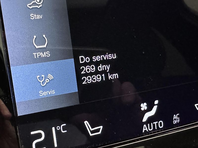 Volvo V60 CC MOMENTUM PRO AUT - fotka 46 z 48