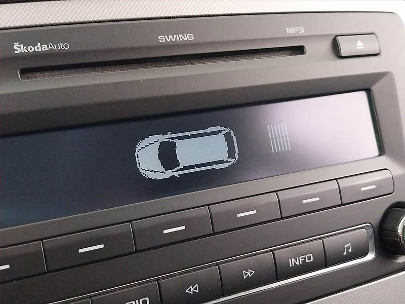 Škoda Octavia (2011) Elegance 1.4 TSI, Serv.kniha - fotka 20 z 20