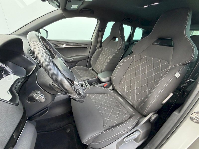 Škoda Karoq (2019) 1.5 TSI 110kW DSG SportLine - fotka 6 z 35