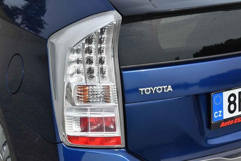 Toyota Prius je trošku přehlíženou, ale zajímavou volbou na trhu s ojetinami