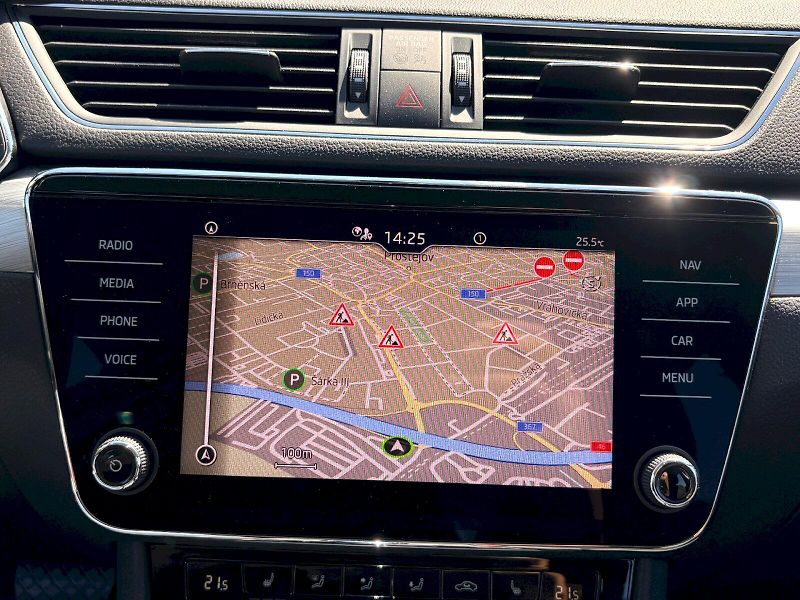 Škoda Superb (2022) Combi DSG 2.0 TDI / 110 kW / A - fotka 7 z 27