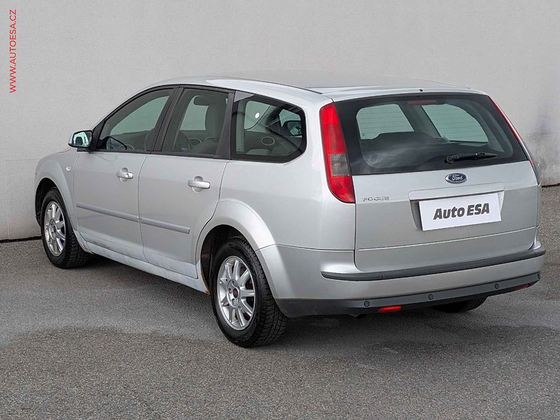 Ford Focus (2007) 1.6i, AC, temp - fotka 4 z 13