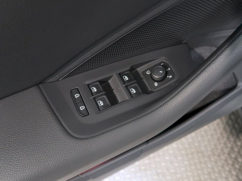 Škoda Superb (2026) SPORTLINE 2.0TDI 142KW 4x4 DSG - fotka 43 z 48