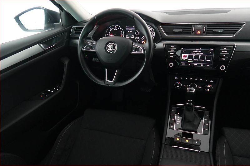 Škoda Superb (2016) Style 2.0 TDI, Automat, Navi - fotka 7 z 19