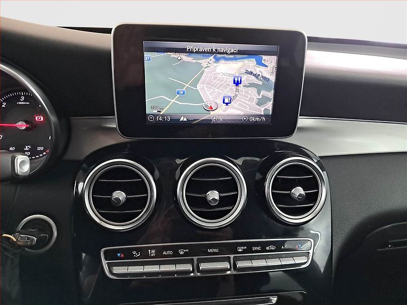 Mercedes-Benz GLC (2017) 220 d 4MATIC - fotka 12 z 23