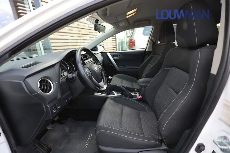 Toyota Auris ACTIVE - fotka 11 z 19