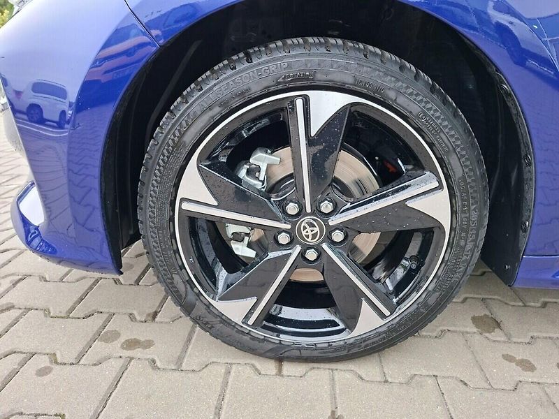 Toyota Yaris 1.5 HEV 130K Executive - fotka 3 z 12