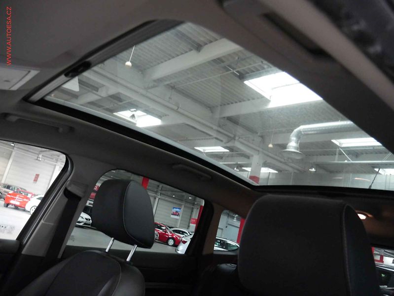 Ford Kuga (2011) 2.0 TDCi 4x4, AC, TZ, park - fotka 22 z 22