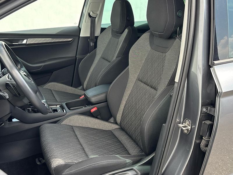 Škoda Karoq Style DSG - fotka 7 z 28