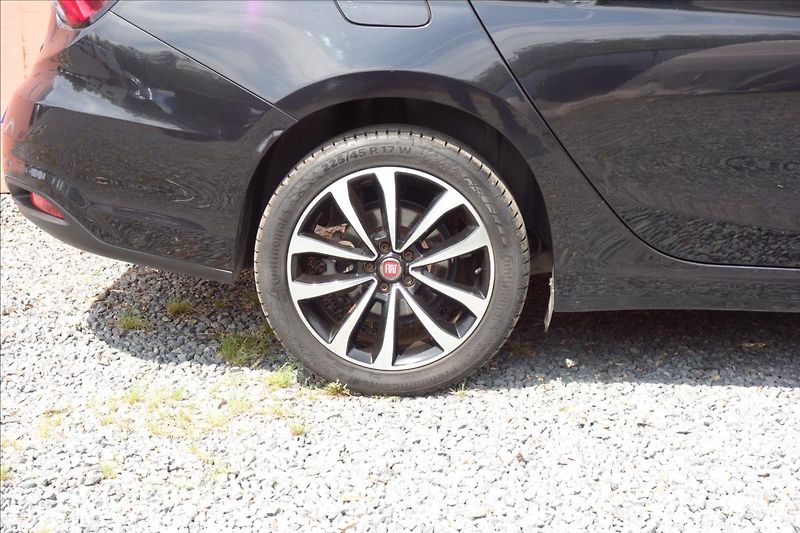 Fiat Tipo 1,4 T-JET 88KW, ČR, SERVIS.KN. - fotka 9 z 38
