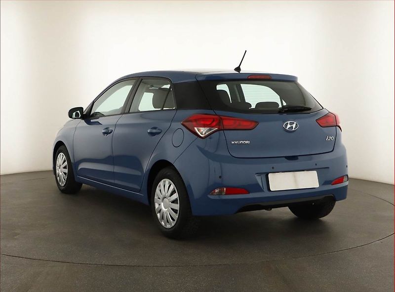 Hyundai i20 (2015) 1.2, Serv.kniha - fotka 4 z 12