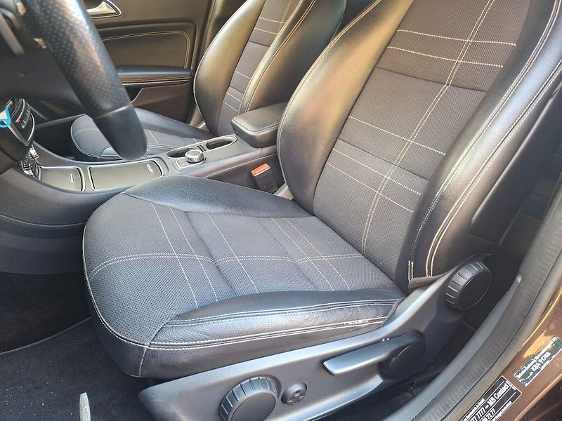 Mercedes-Benz GLA (2014) 220CDI 125kW 4MATIC -TAŽ.ZAŘ. - fotka 17 z 35