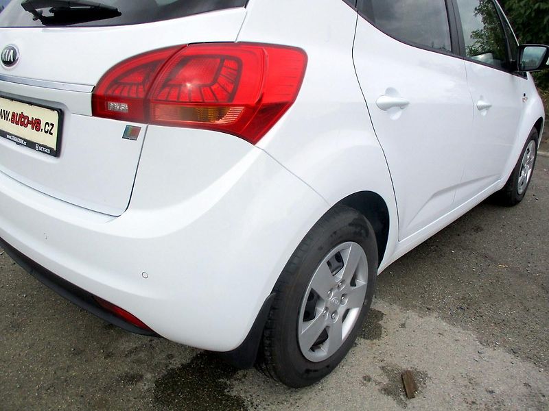 Kia Venga 1.6i 91kW AUTOMAT*NAVI*VÝHŘEV - fotka 36 z 50