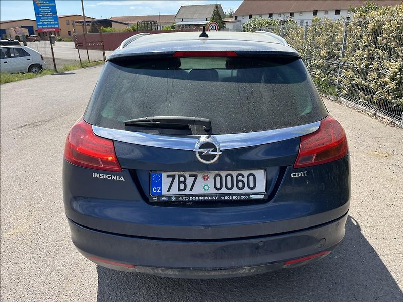 Opel Insignia 2,0 CDTi COSMO KLIMA ROZVODY - fotka 7 z 38