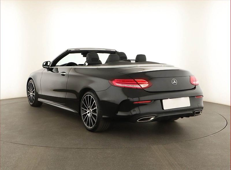 Mercedes-Benz Třídy C (2021) C 300 - fotka 4 z 22