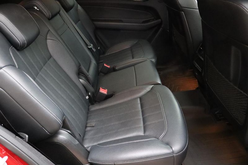 Mercedes-Benz GLS 350D 4MATIC AMG PAKET 190kW - fotka 45 z 50