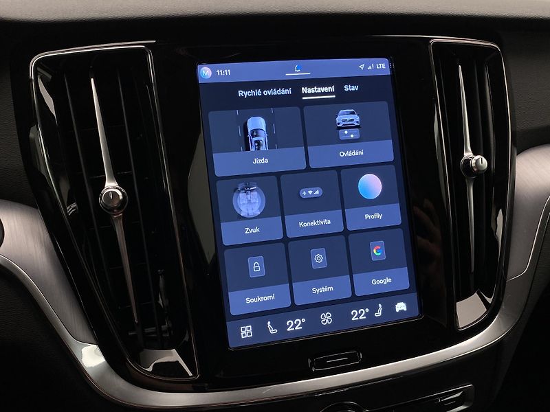 Volvo V60 T6 AWD RECHARGE CORE AUT CZ - fotka 46 z 56