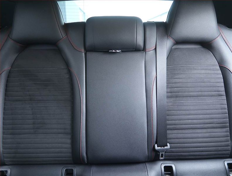 Mercedes-Benz Třídy A (2017) A 180, Kůže, Tempomat - fotka 10 z 17