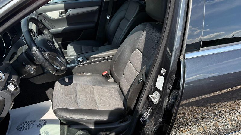 Mercedes-Benz Třídy C (2012) 2.2CDI 125kW *REZERVOVANO - fotka 9 z 20