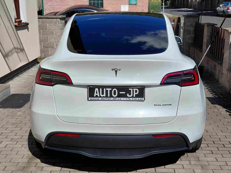 Tesla Model Y AWD Long Range  ACC  LED  NAVI - fotka 4 z 10
