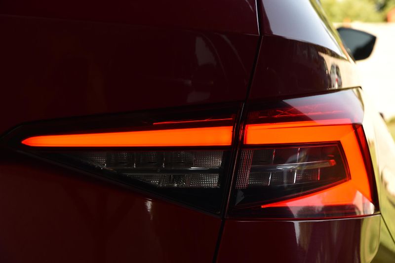 Škoda Kodiaq 2.0 TDi CR SPORT LINE,KŮŽE,LED - fotka 47 z 51