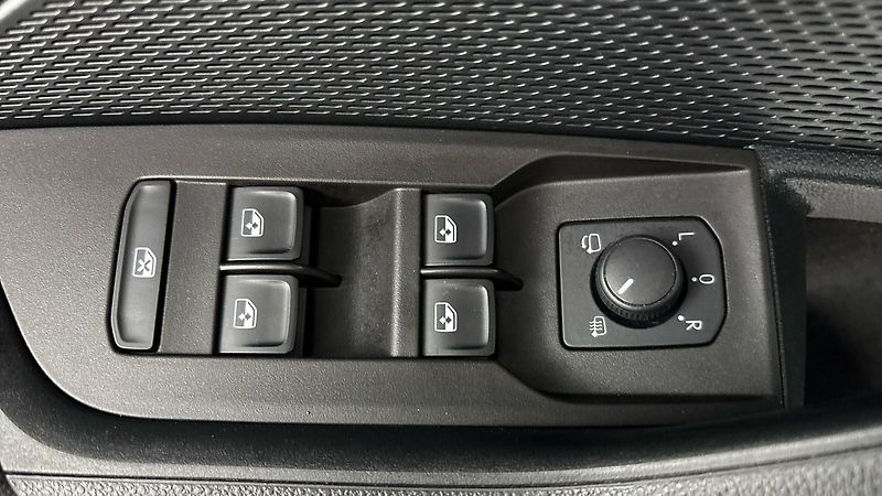Škoda Octavia 2.0 TDI DSG Ambition - fotka 21 z 24
