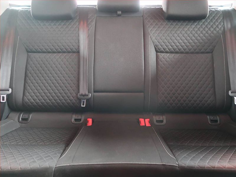 Škoda Octavia (2017) 1.6 TDI, Automat, Navi - fotka 10 z 18