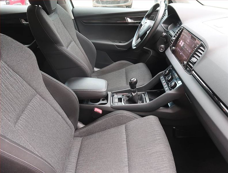 Škoda Karoq (2019) 1.6 TDI, Serv.kniha, Tempomat - fotka 9 z 14