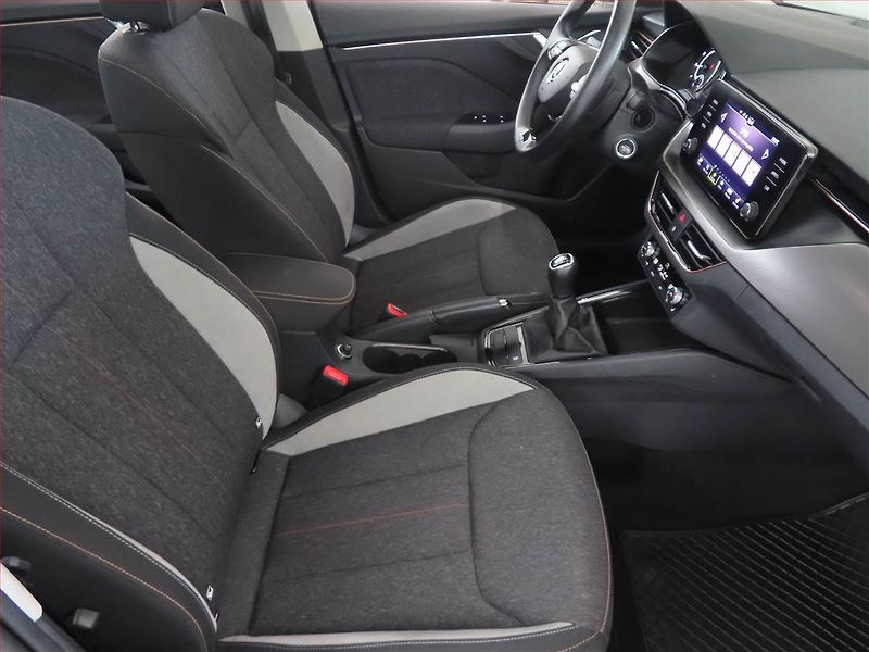 Škoda Kamiq (2023) 1.5 TSI - fotka 9 z 15
