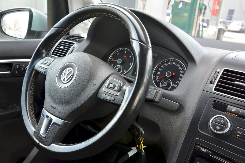 Volkswagen Touran (2014) 2.0 TDI 103 kW Confortline - fotka 16 z 20