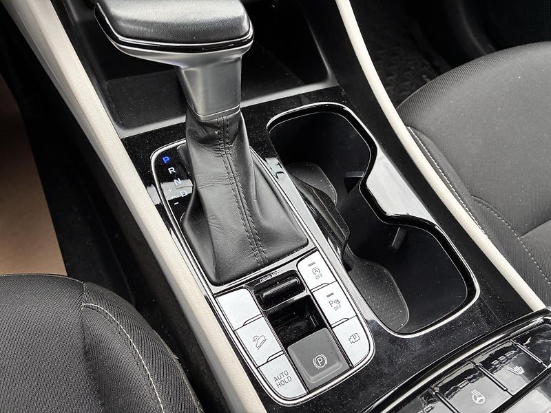 Hyundai Tucson 1.6T-GDi 110kW SMART AUTOMAT - fotka 20 z 31