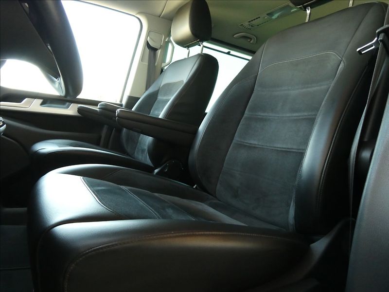 Volkswagen Multivan 2,0 TDi DSG Highline,1.majitel - fotka 24 z 50