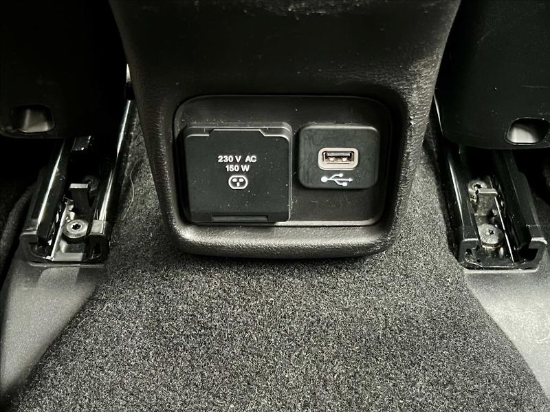 Jeep Compass 1,4 m-Air LIMITED my19 - fotka 37 z 45