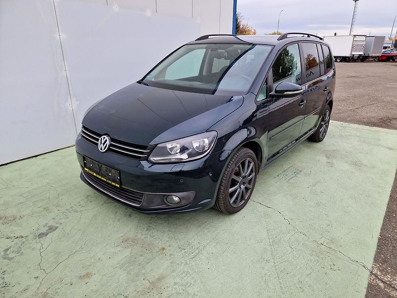 Volkswagen Touran Comfortline 1.2 TSI 7 míst - fotka 2 z 35