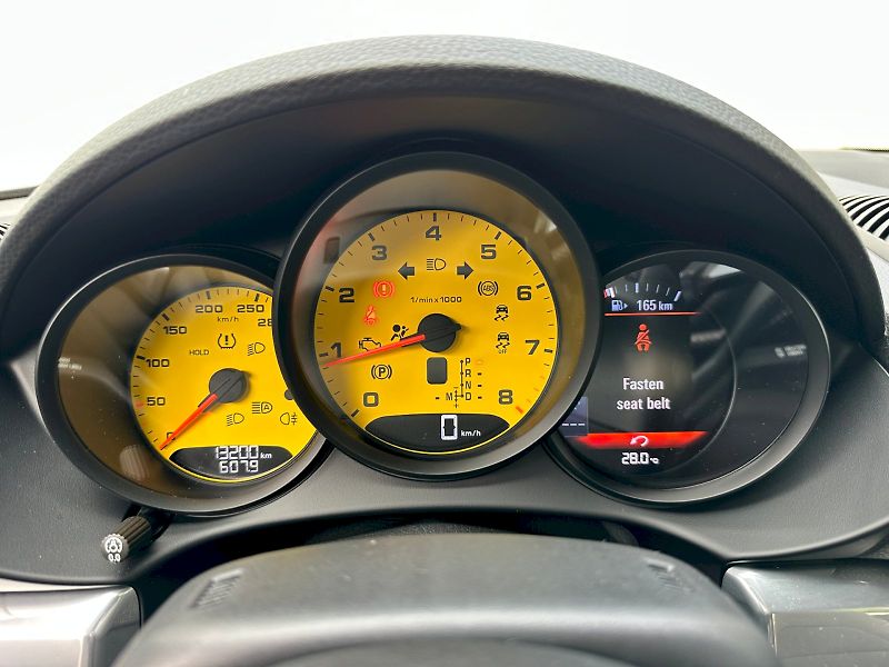Porsche Cayman (2022) 718 220kW - fotka 13 z 22