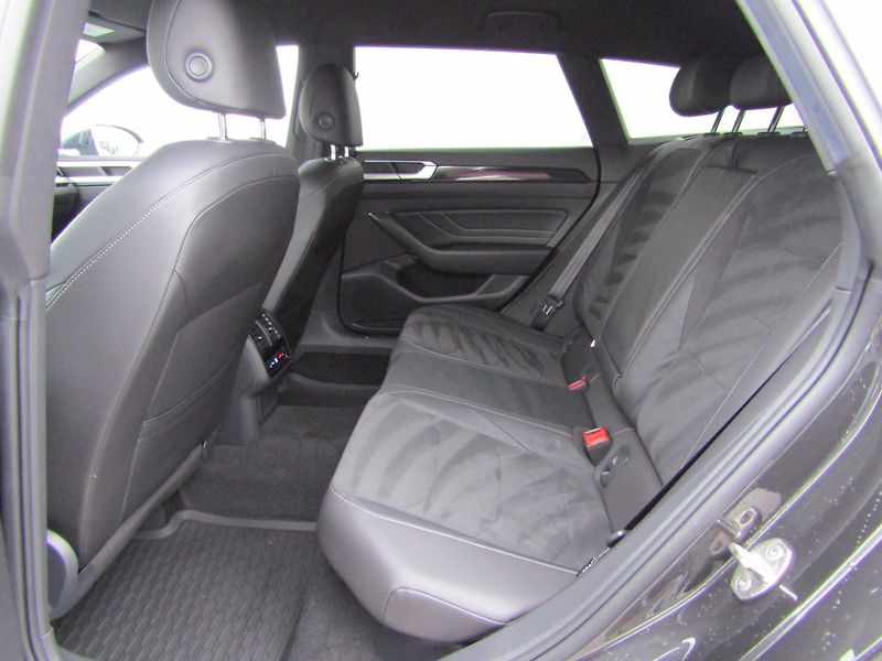 Volkswagen Arteon Shooting Brake R-Line 2,0 TDI DSG 4MOTION - fotka 23 z 30