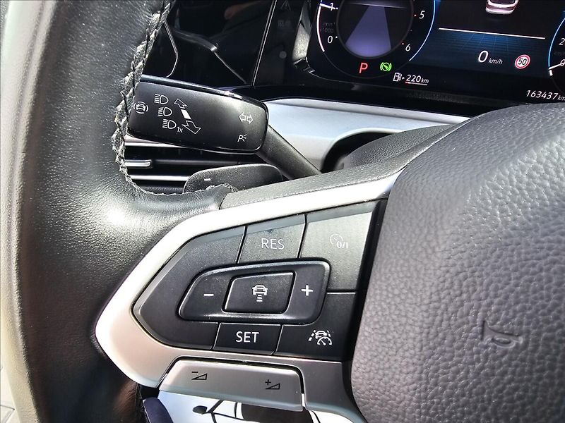 Volkswagen Golf 8 2,0TDi 110KW DSG STYLE - fotka 15 z 41